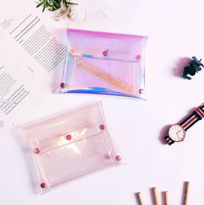 What Are the Different Types of Cosmetic Bags?